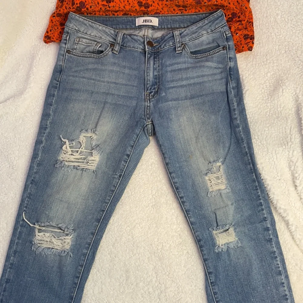 🔥 SALE JBD Mid Rise Distressed Skinny Jean | Size 28